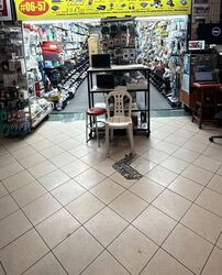 Sim Lim Square (D7), Shop House #585970931